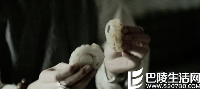 蛾身螭纹双劙璧 蛾身螭纹双劙璧