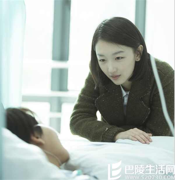 周冬雨探病 周冬雨探病