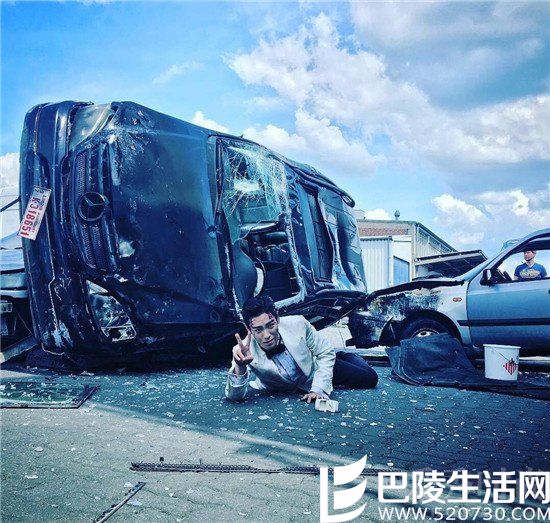 BigBang崔胜铉TOP《失控•幽灵飞车》惨烈场面不忘搞怪