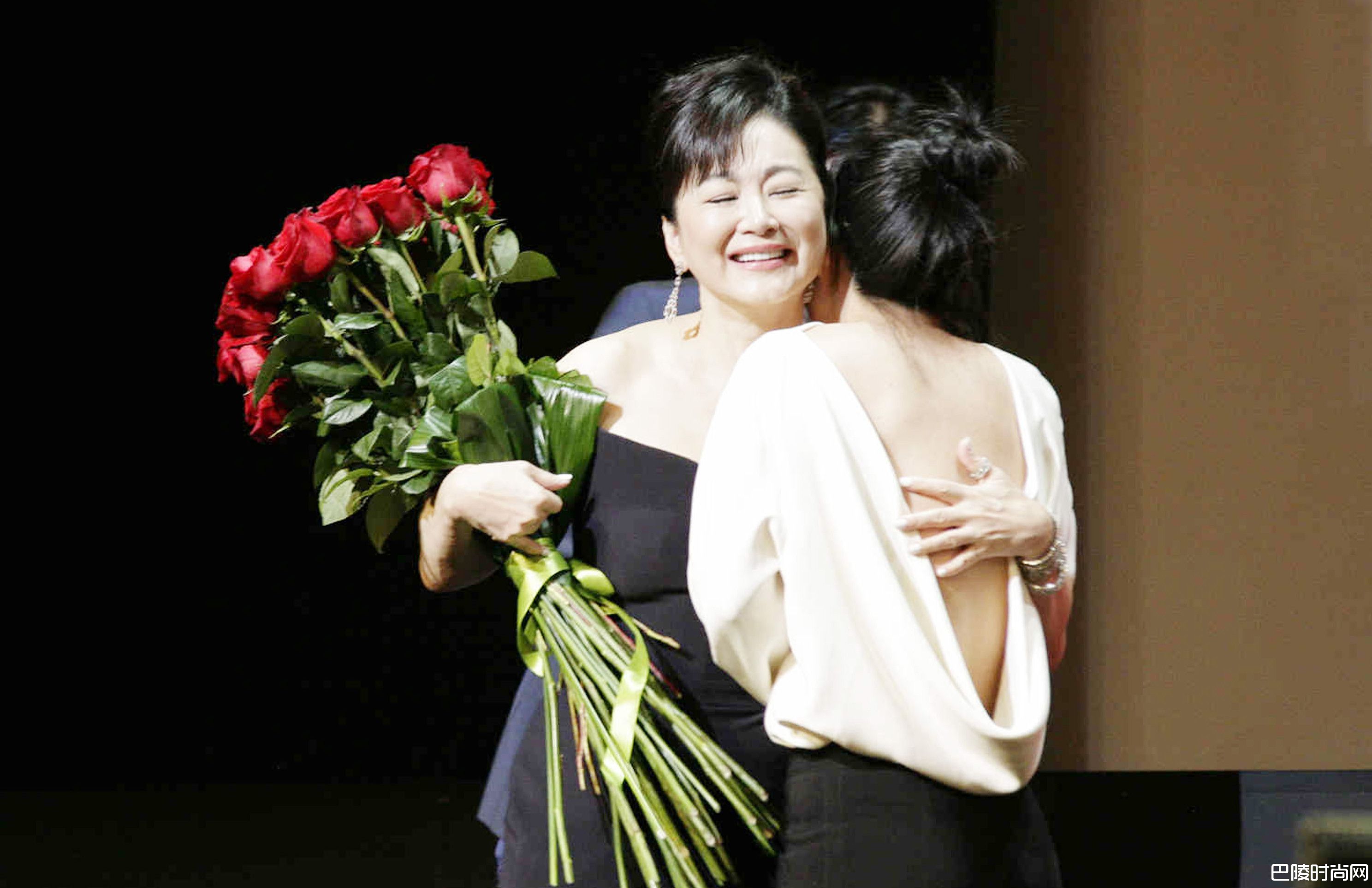 林青霞与女儿照片