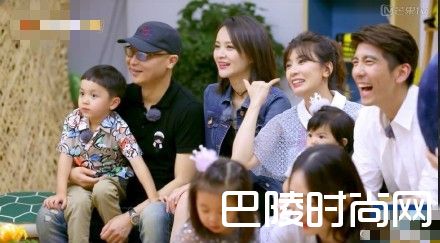 邓莎与老公孩子照片