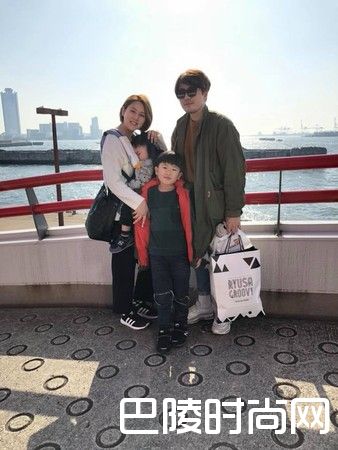 朱芯仪全家照片