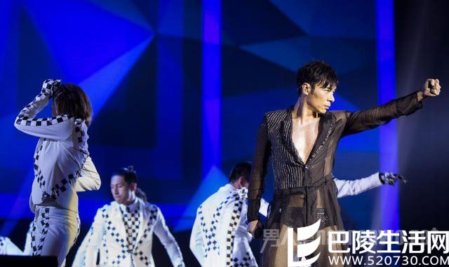 许志安个唱穿透视装 许志安个唱穿透视装