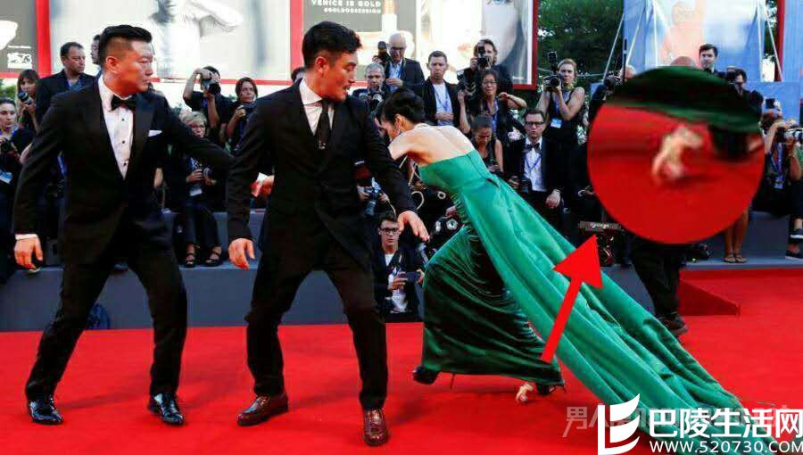 景珂摔出挤奶器