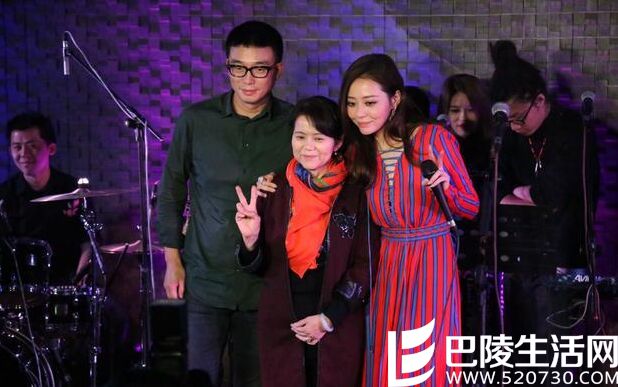 张靓颖和妈妈怎么了关系分析