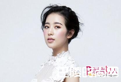  周雨彤整容了吗？周雨彤前后对比照