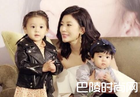 贾静雯与女儿照片