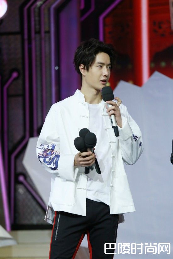 王一博节目照片