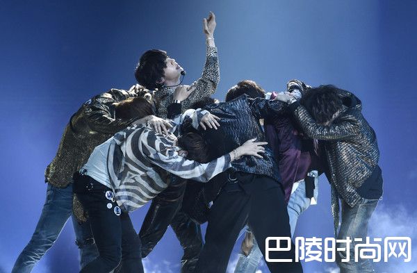 防弹少年团献唱