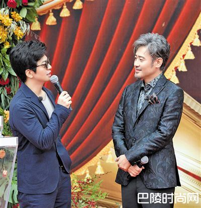 李健吴秀波照片