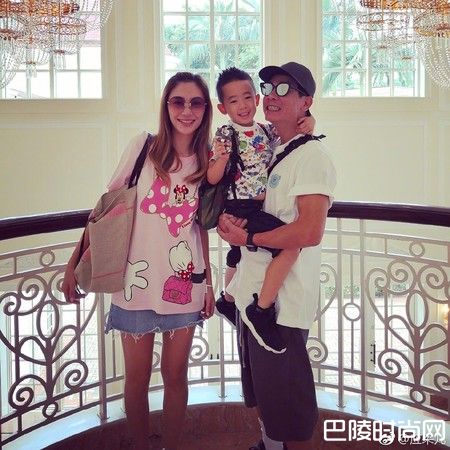 应采儿全家照片